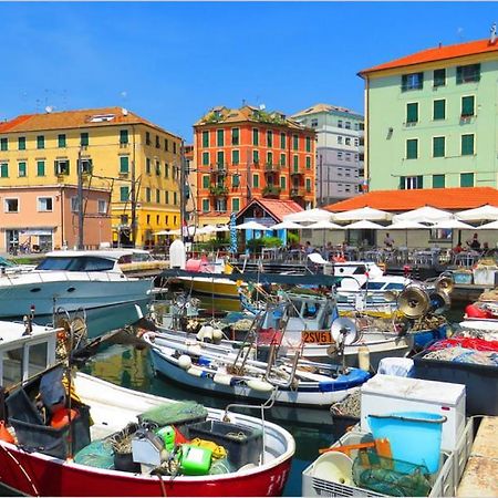Savona Casa Per Vacanze E Lavoro Apartamento Exterior foto